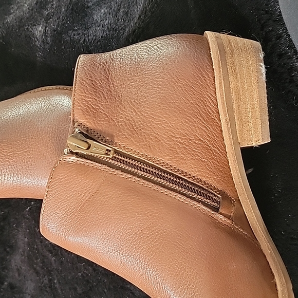 Fall Bootie - Picture 5 of 7